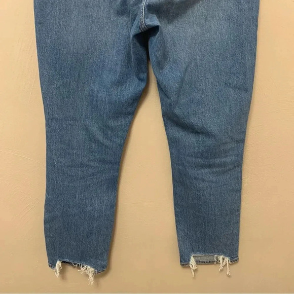 Abercrombie & Fitch The Mom High Rise Curve Love Jeans Size 27 Size 4 - Picture 7 of 9